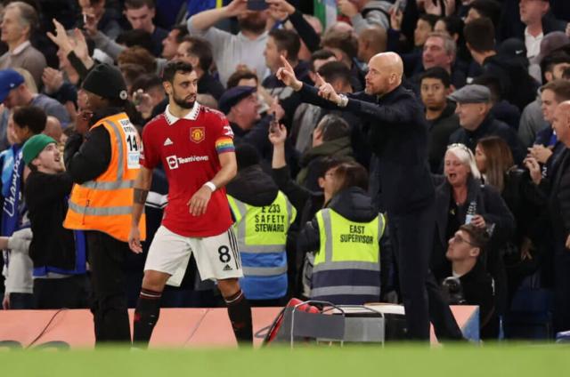 天天盈球即时比分直播-滕哈赫跟B费的6秒钟交谈，带来了卡塞米罗的绝平